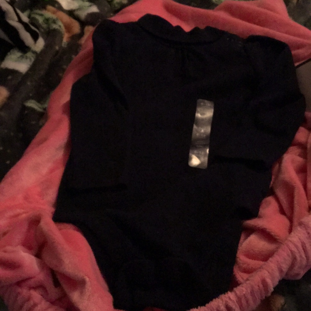 Baby gap onesie